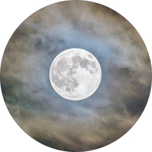 満月